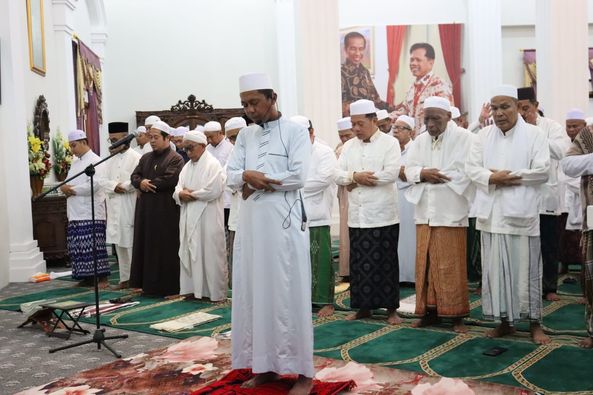 Sholat Hajat Menyambut HUT Kemerdekaan RI Ke – 78