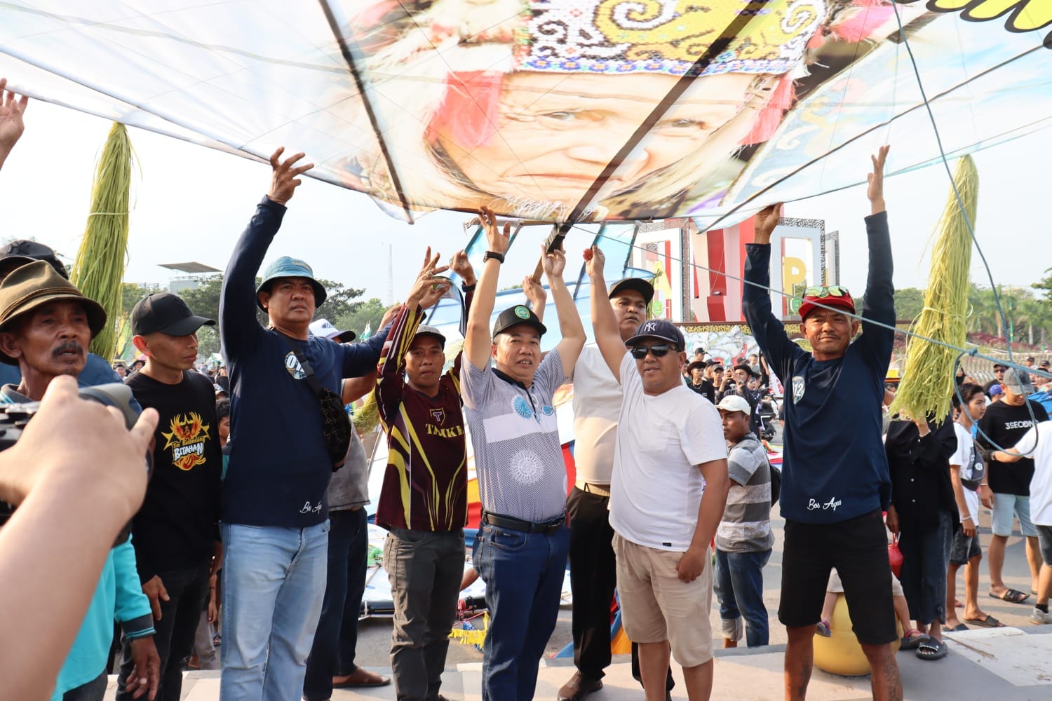 Semarak Badandang Di Langit Kabupaten Tapin