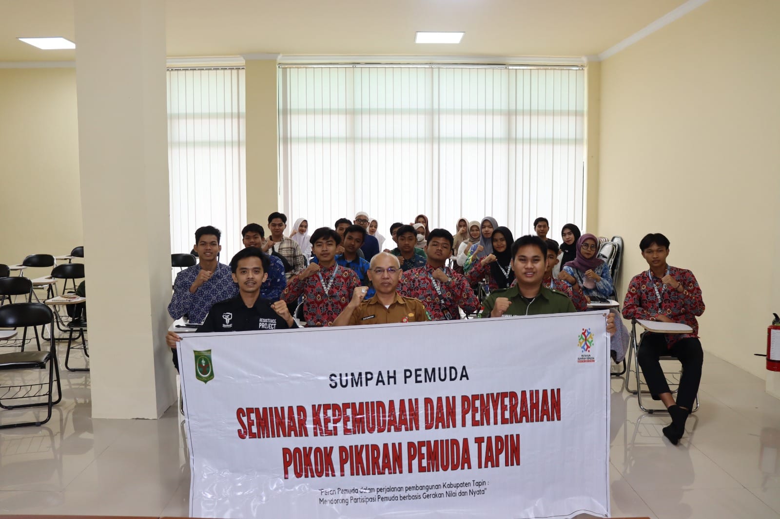 Kerukunan Mahasiswa Tapin Kalsel Adakan Seminar Kepemudaan