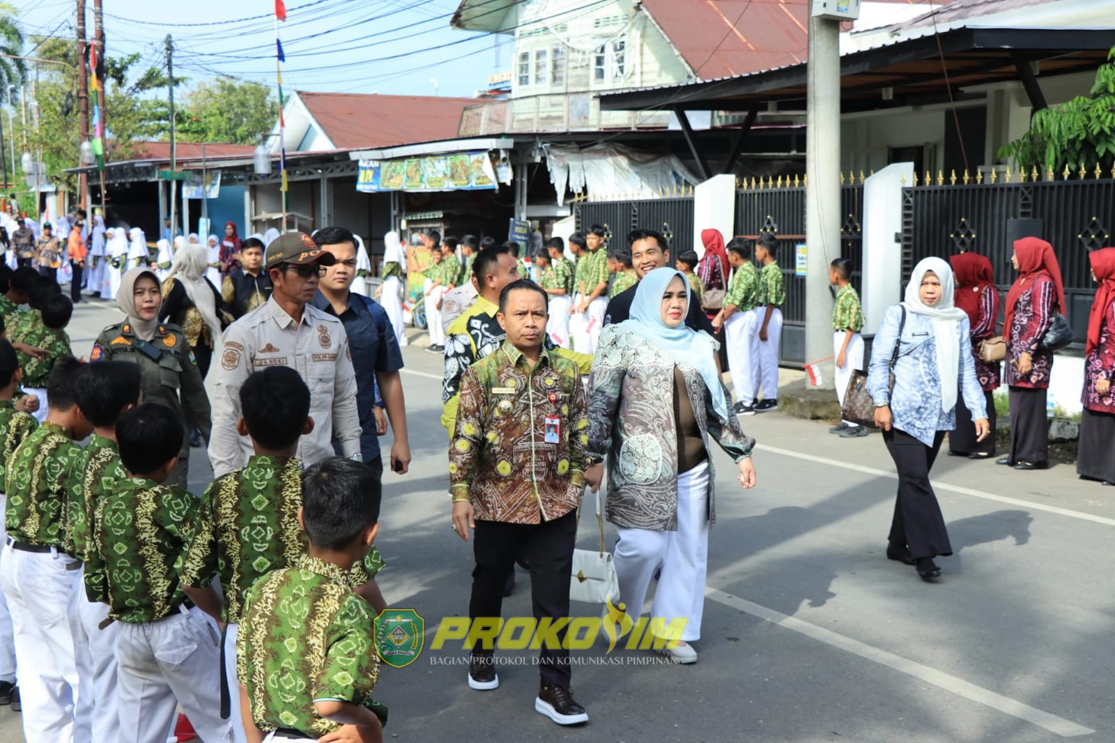 Bupati Tapin H Yamani & Ketua TP PKK Tapin Hj Faridah Hadiri Peringatan Hari Jadi Kabupaten Hulu Sungai Utara Ke-73 Tahun